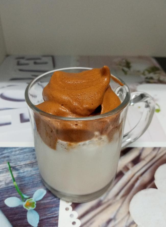 Dalgona coffee