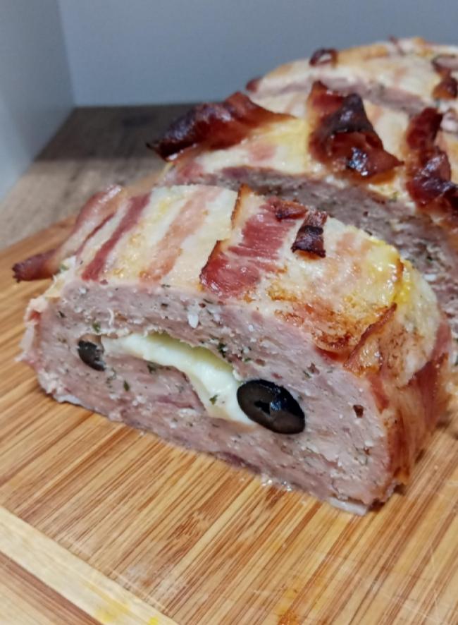 Rollo de pollo relleno
