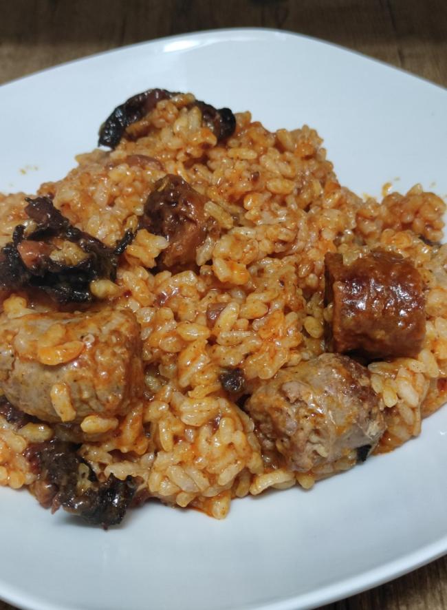Arroz meloso con butifarra