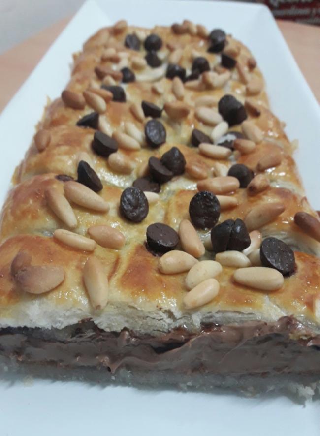 Trenza de hojaldre con chocolate